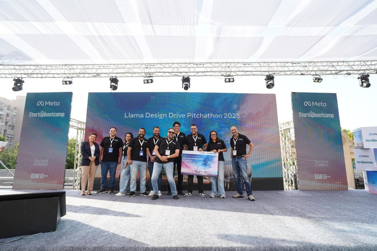 Award ceremony moment 2