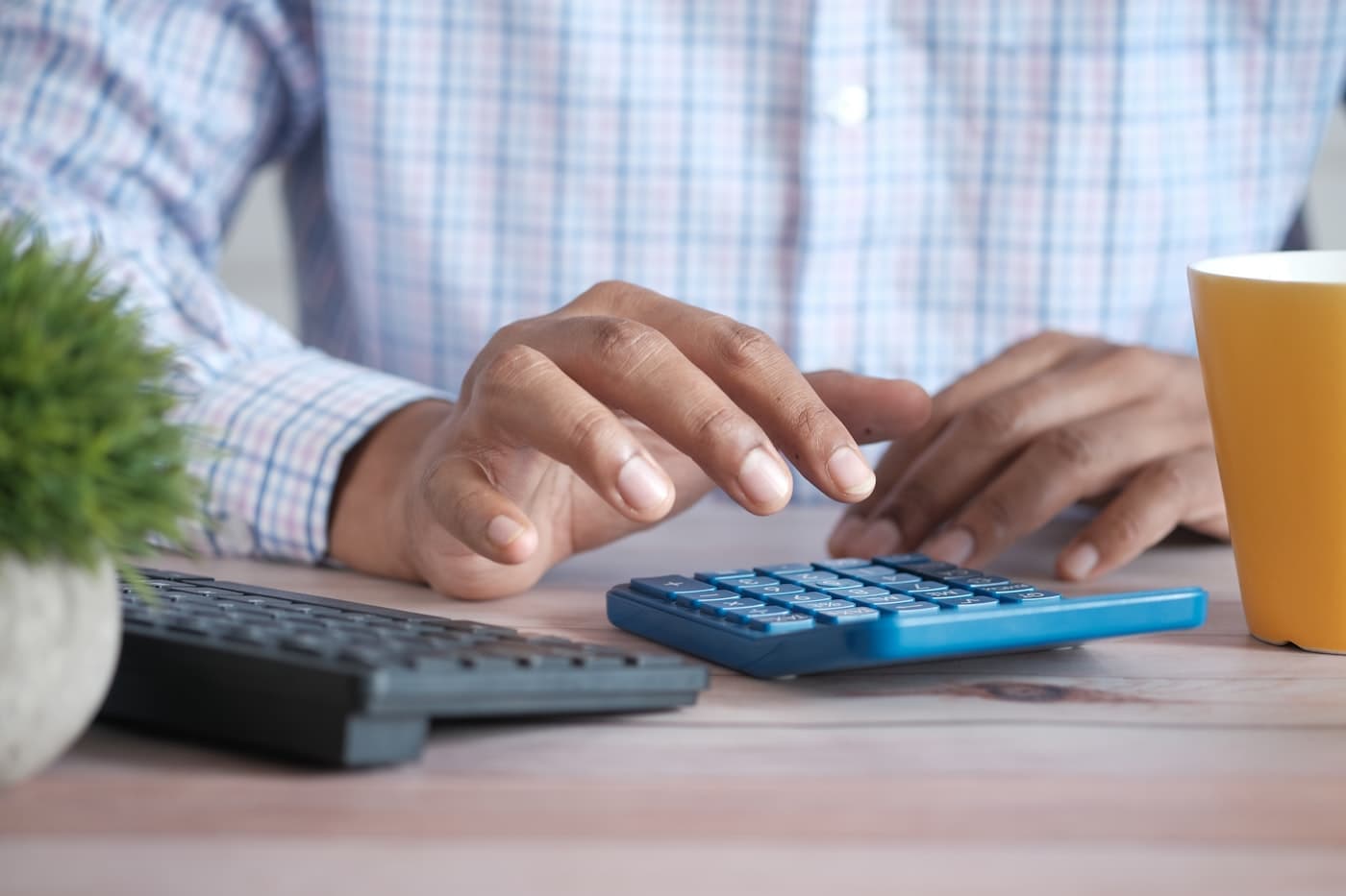 Agentic Automation in Finance Operations: Autonomous AI Agents for the GCC Back Office